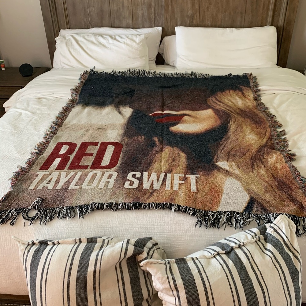 Taylor Swift Blanket